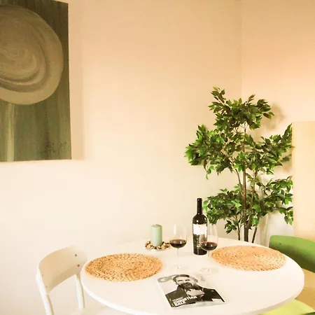 Apartment Grazioso Con Terrazza Saluzzo